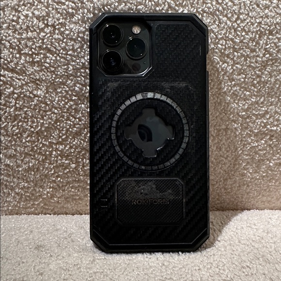 Unlocked iPhone 13 Pro Max - 512 GB - Graphite - Picture 5 of 8